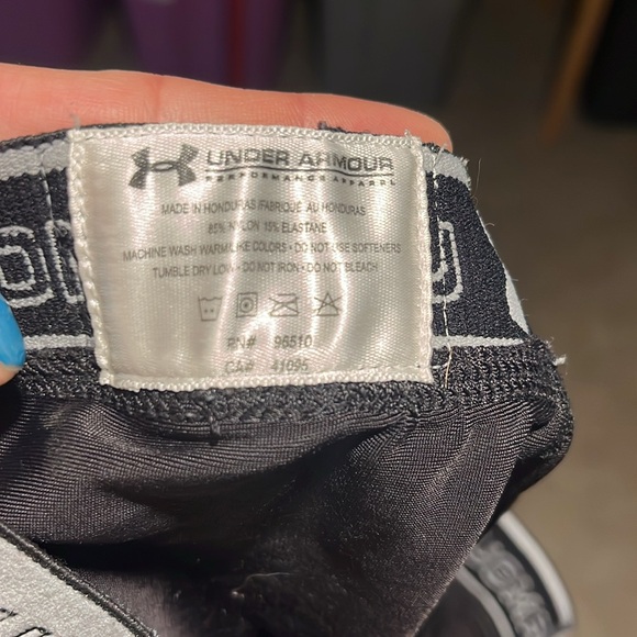 Under Armour compression shorts - Picture 4 of 4